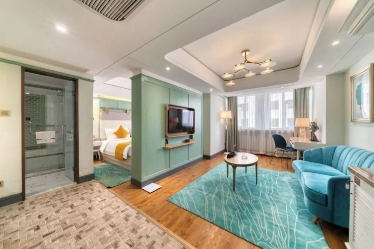 Luxury Suite