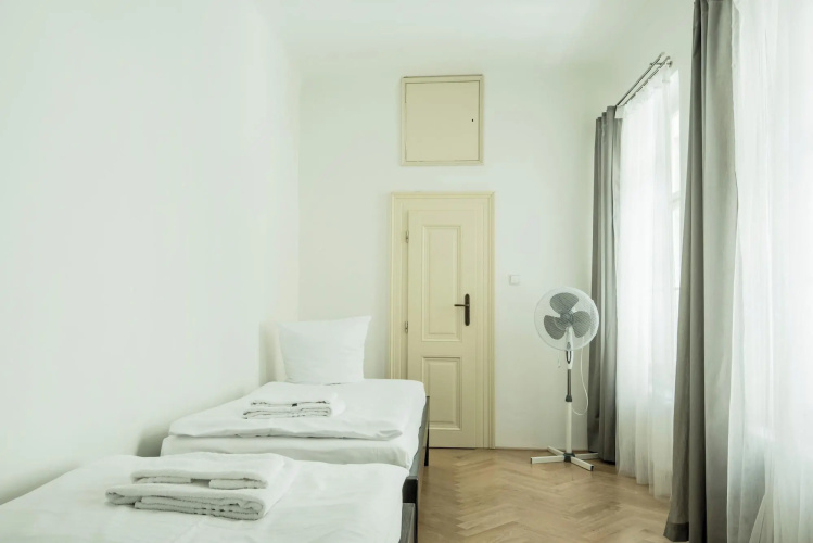 Charles Bridge Economic Hostel