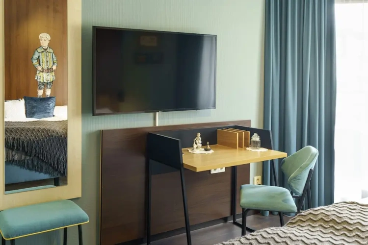 Standard Double room with city view