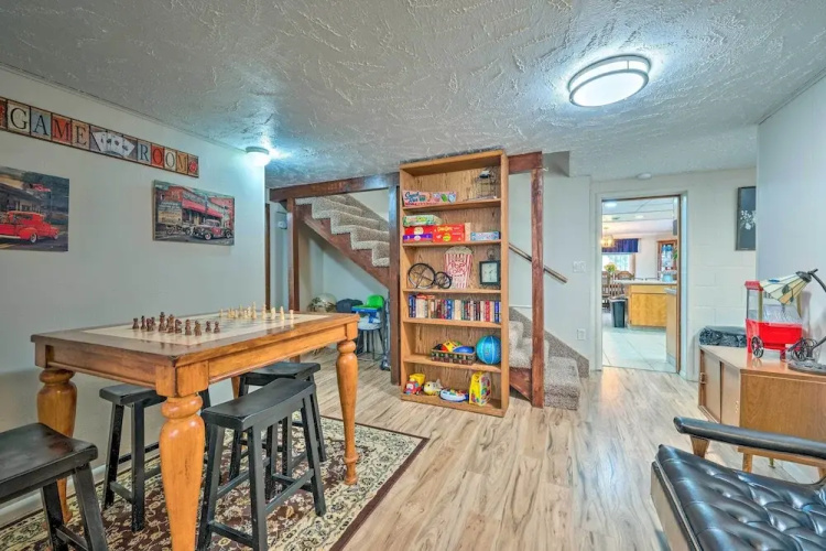 Caldwell House w/ Grill ~ 1 Mi to Downtown!