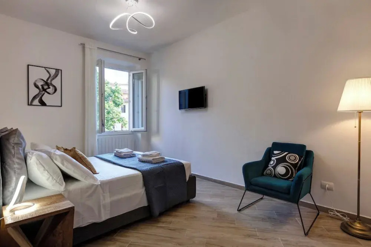 Farinata Apartment by Mamo Florence