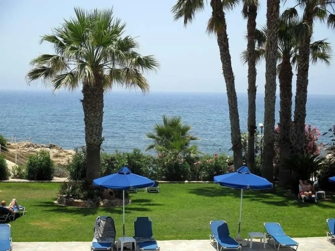 1 Bedroom Apartment with sea view
