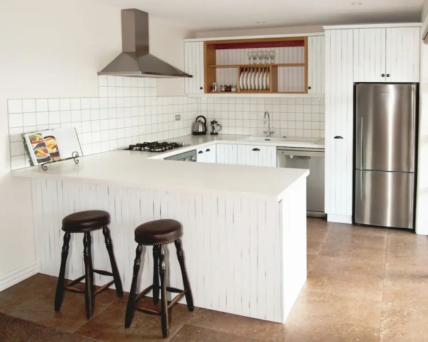 5 Bedrooms Cottage