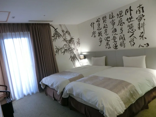 Deluxe Twin room with balcony