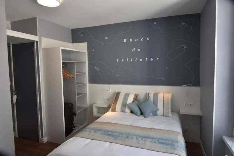 Standard Sextuple room