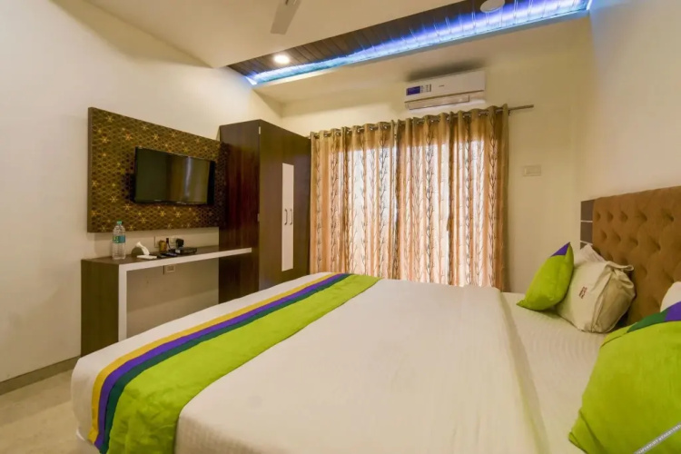 Hotel Sona Palace