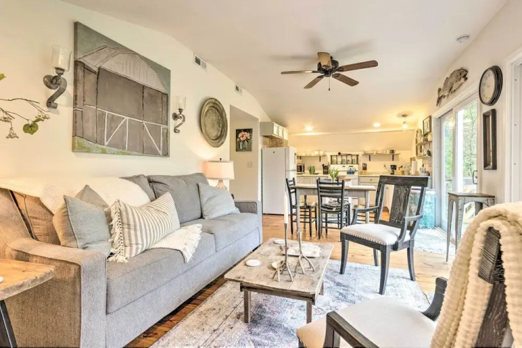 4 Mi to Boone: Converted Barn Duplex by Stream
