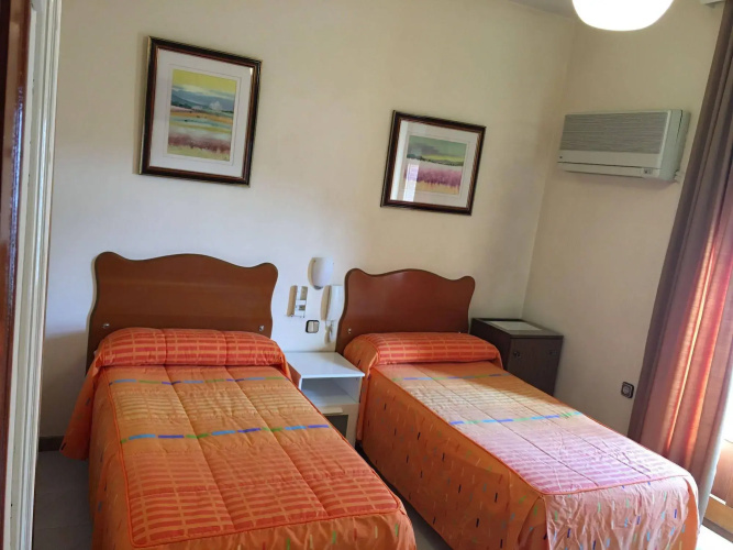 Hostal Cervantes