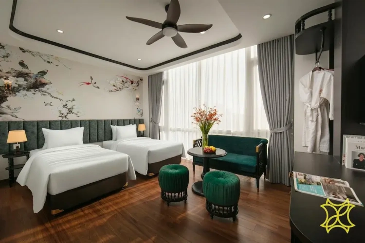 Luxury Twin room with city view