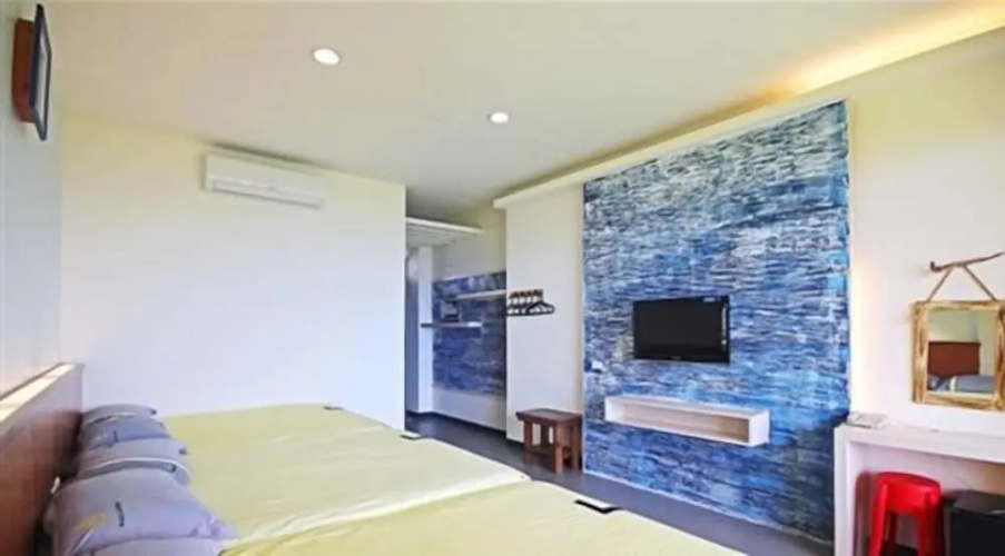 White Sand Beach 32