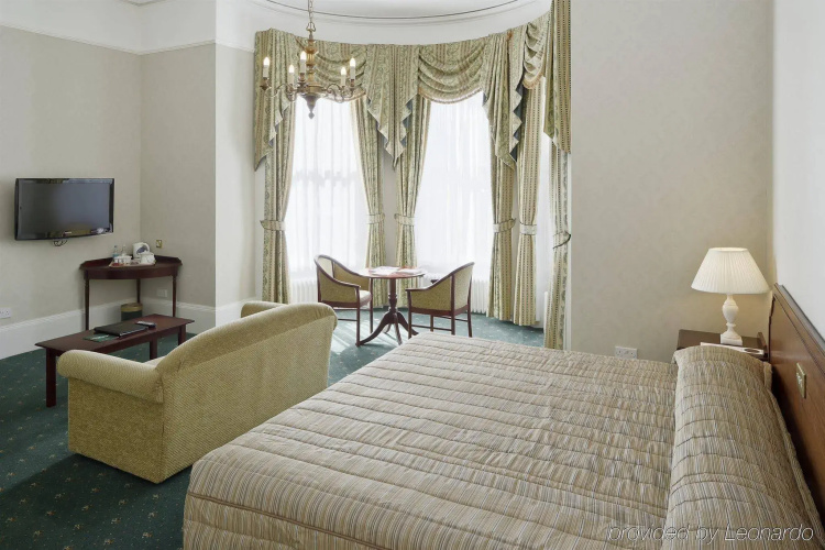 Oatlands Park Hotel