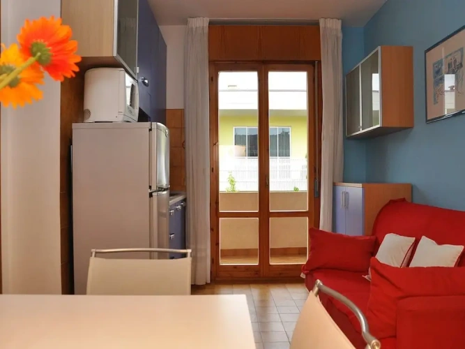 3 Bedrooms Sextuple Apartment with garden view
