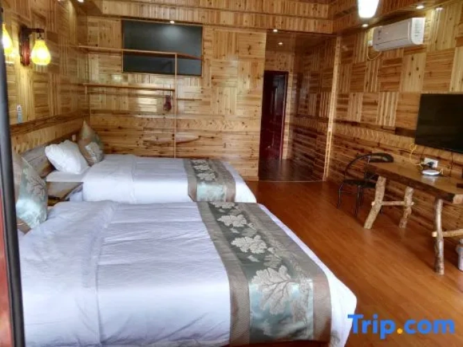 Standard Twin room with balcony