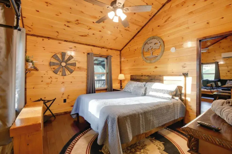 Fireside Evenings: Red River Gorge Gem w/ Hot Tub