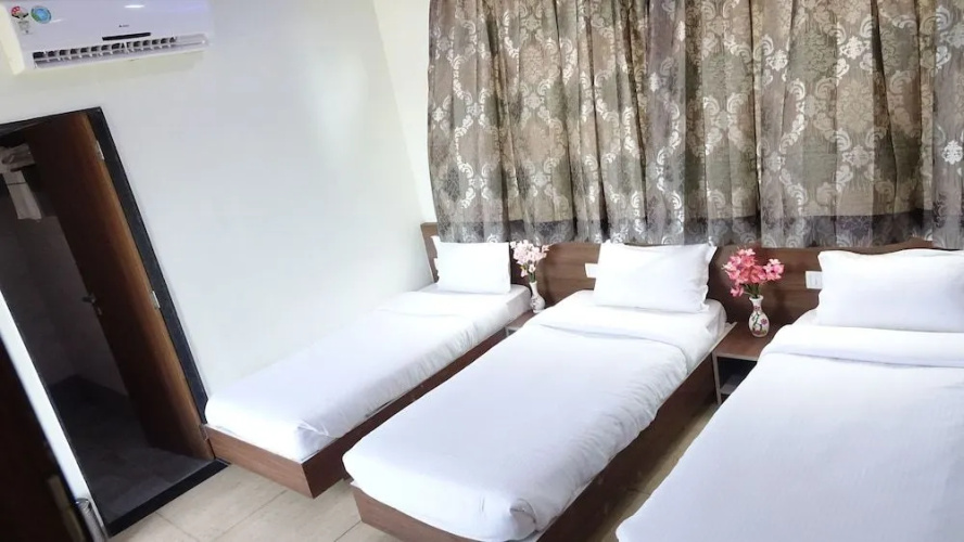 Hotel Keshav
