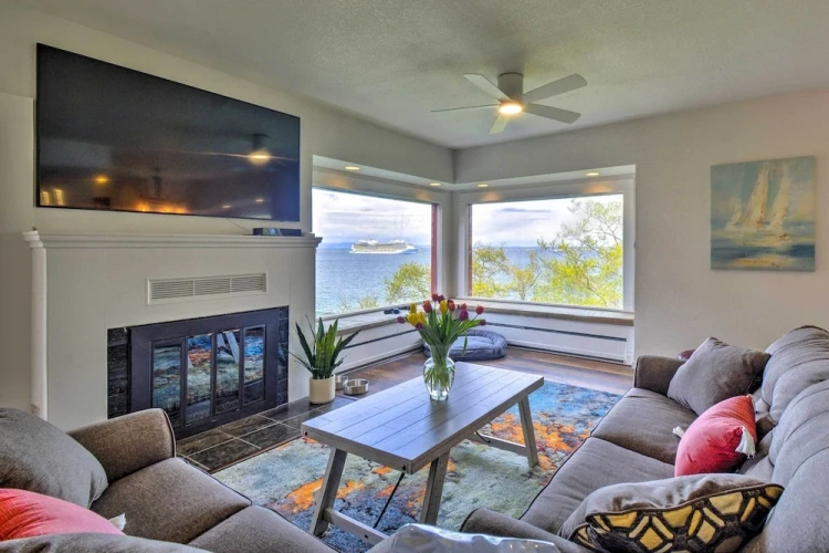 4 Bedrooms Cottage with balcony