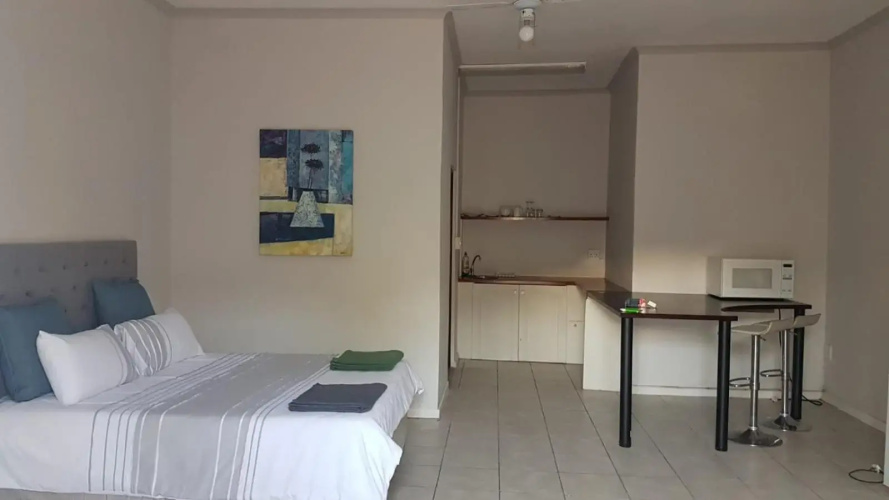 Le Grec Wine Tram Apartment