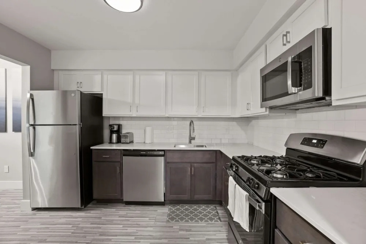 Comfy 2BR 2BA Unit in Pime Location