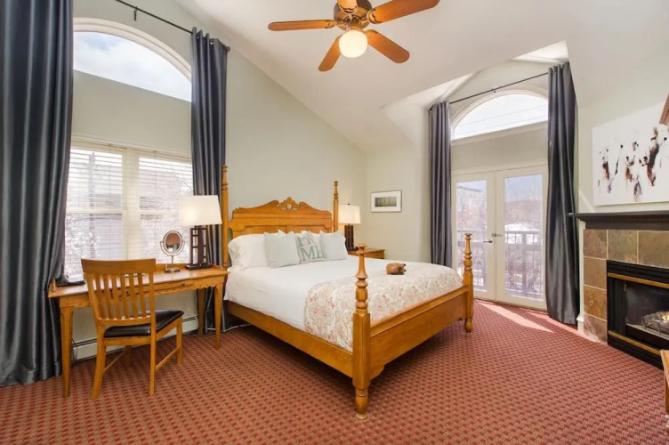 Bradley Boulder Inn
