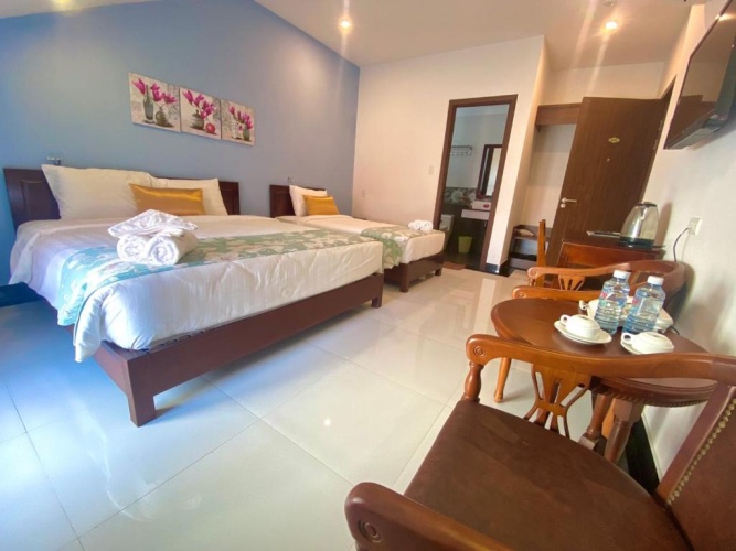 Standard Triple room