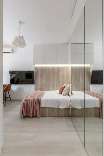 Modern & Bright Studio on Amzei Square