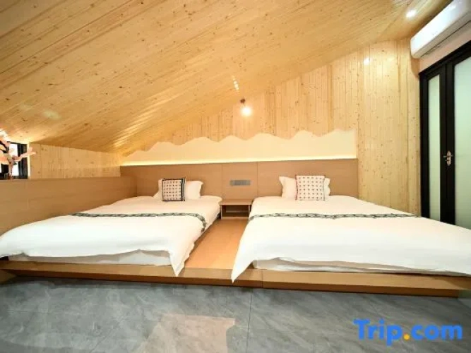 Premium Twin room