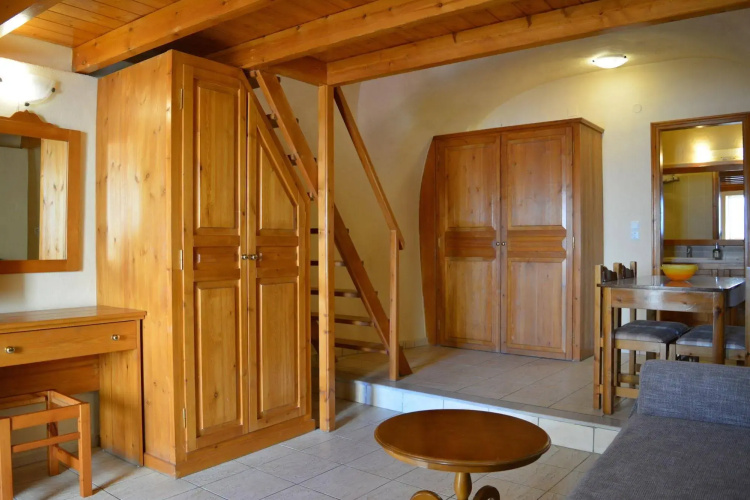 Anemomilos Suites
