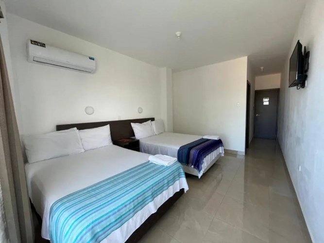 Mare S&M Hostal