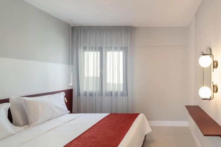Evans Luxurious Apartment 3