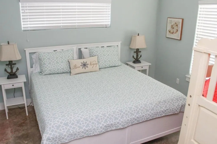 Sandy Craic (Good time) - 4 Br home by RedAwning