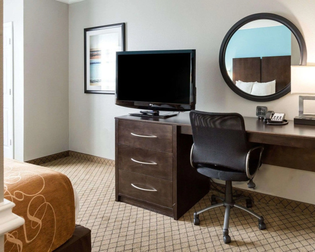 Comfort Suites at Katy Mills