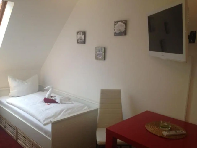 Standard Quadruple room with view