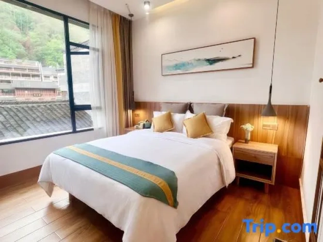 Standard Single room with street view