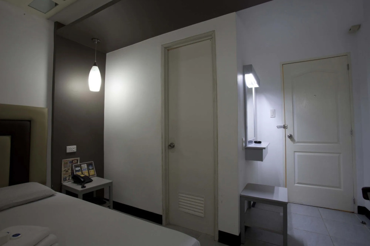 Hotel 99 Quiapo Manila