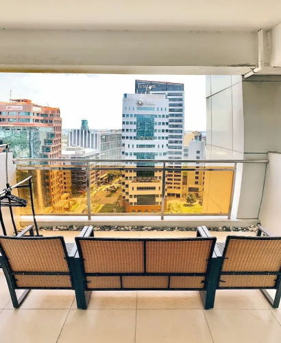 Spacious 1 BR Unit in AppleOne Ayala