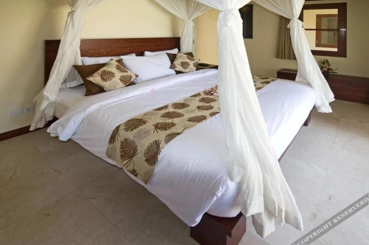 Villa JaclanOver view