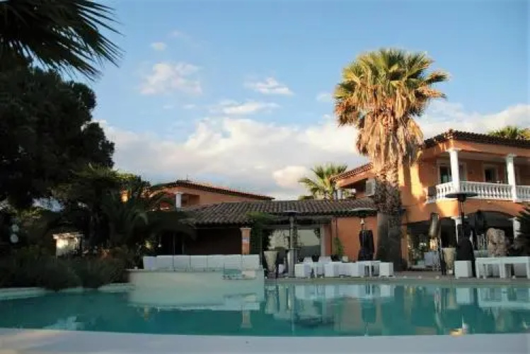 Villa Baya
