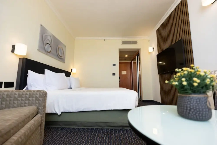 Premium room