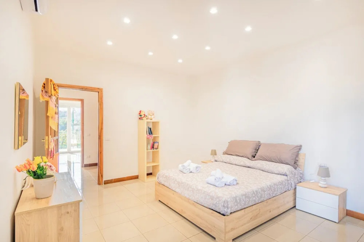 Bright Apartment Private Parking Naples