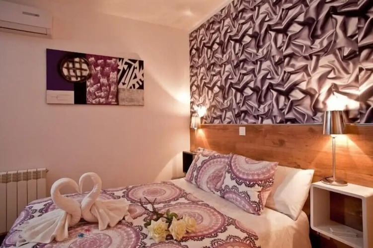 Economy room