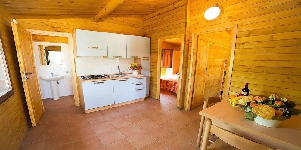 2 Bedrooms Bungalow