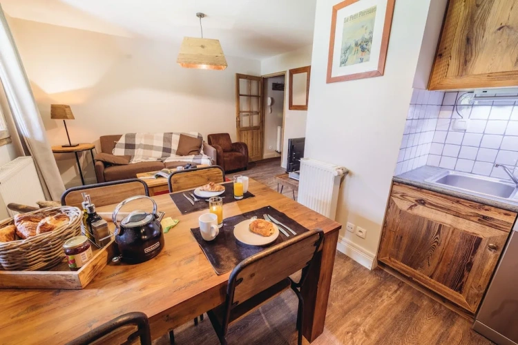 1 Bedroom Comfort Double Apartment with mountain view