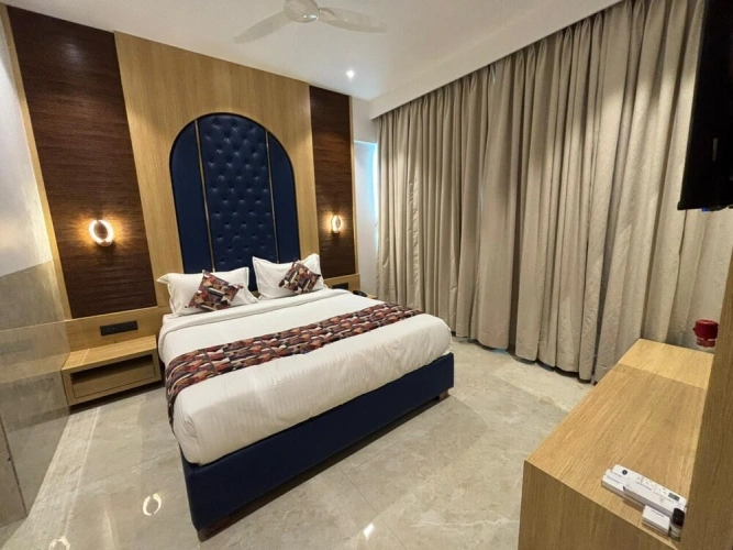 Luxury Suite