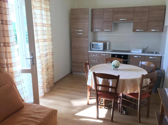 Apartment with sea view