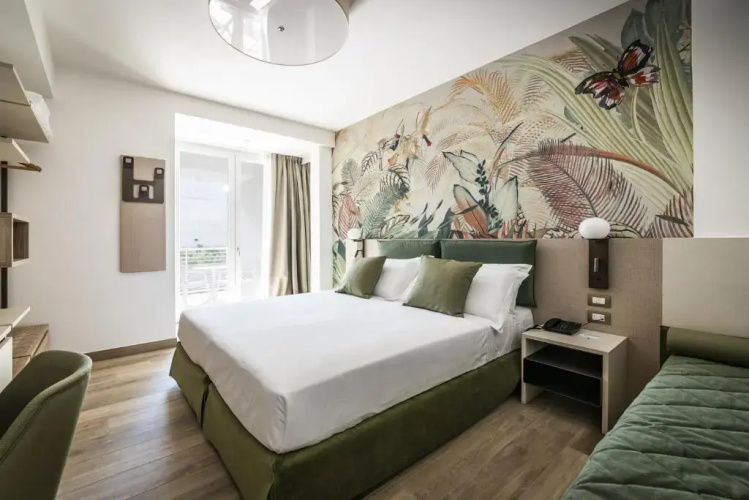 Life Hotel 4 Superior