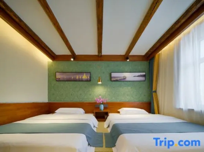 Standard Double room with view