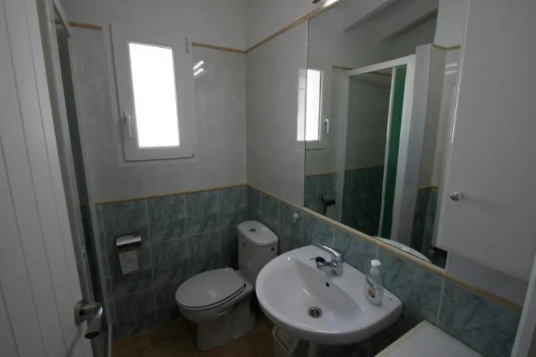 2 Bedrooms Villa