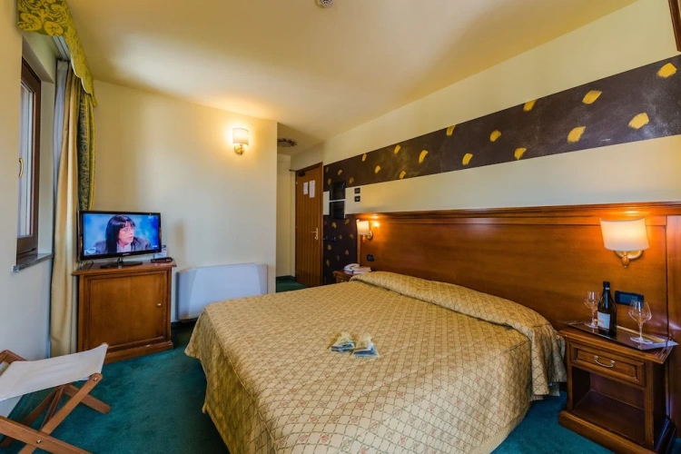 Standard Triple room with balcony