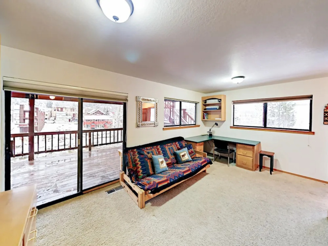 Riverfront Retreat - 3 Br Home