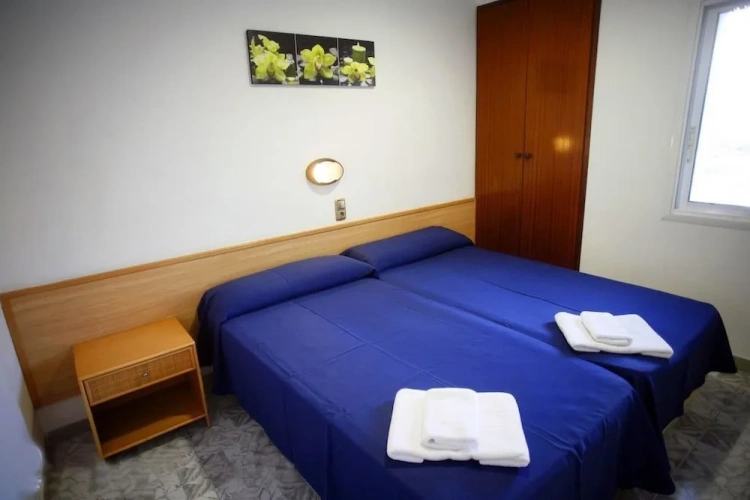 2 Bedrooms Apartment